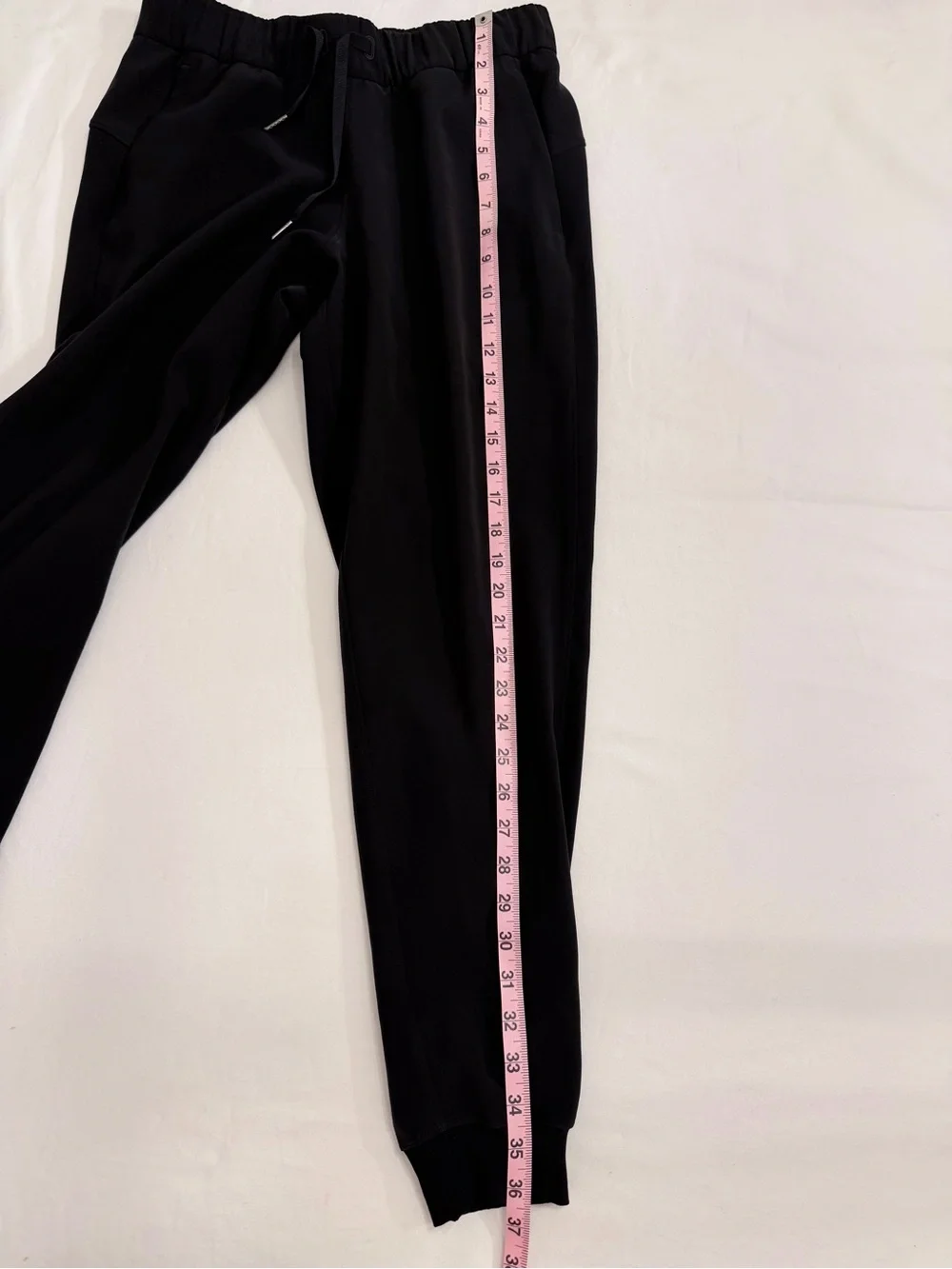 Lululemon Athletics Women’s Black Jogger Pants with Drawstring in Black Size 8